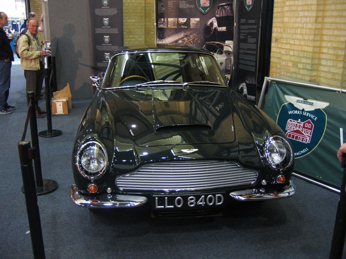 Aston Martin DB6